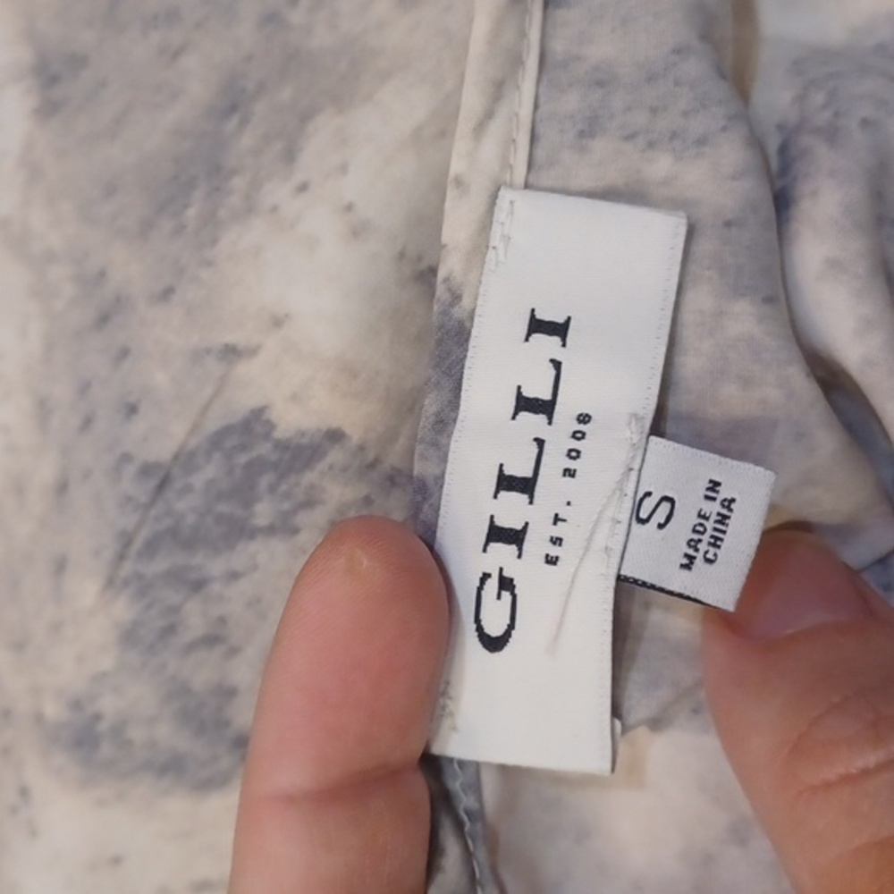 GILI Women's Marble Look Top -EUC - Size Sm but fits loosely like Med - Picture 6 of 7